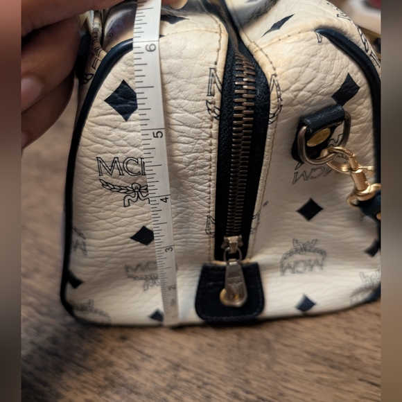 MCM White and Blue Crossbody Bag with Elegant Design - Picture 10 of 14